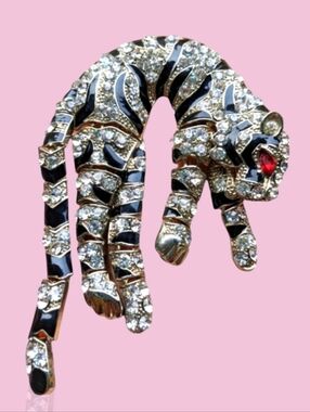 Vintage Leopard necklace costume Art Deco enamel & Rhinestone Ruby